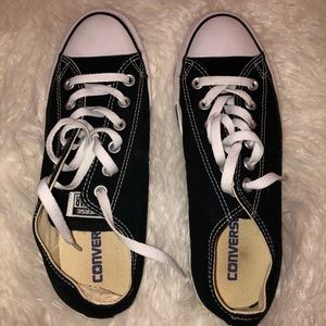 Women’s Low Top Converse Size 9